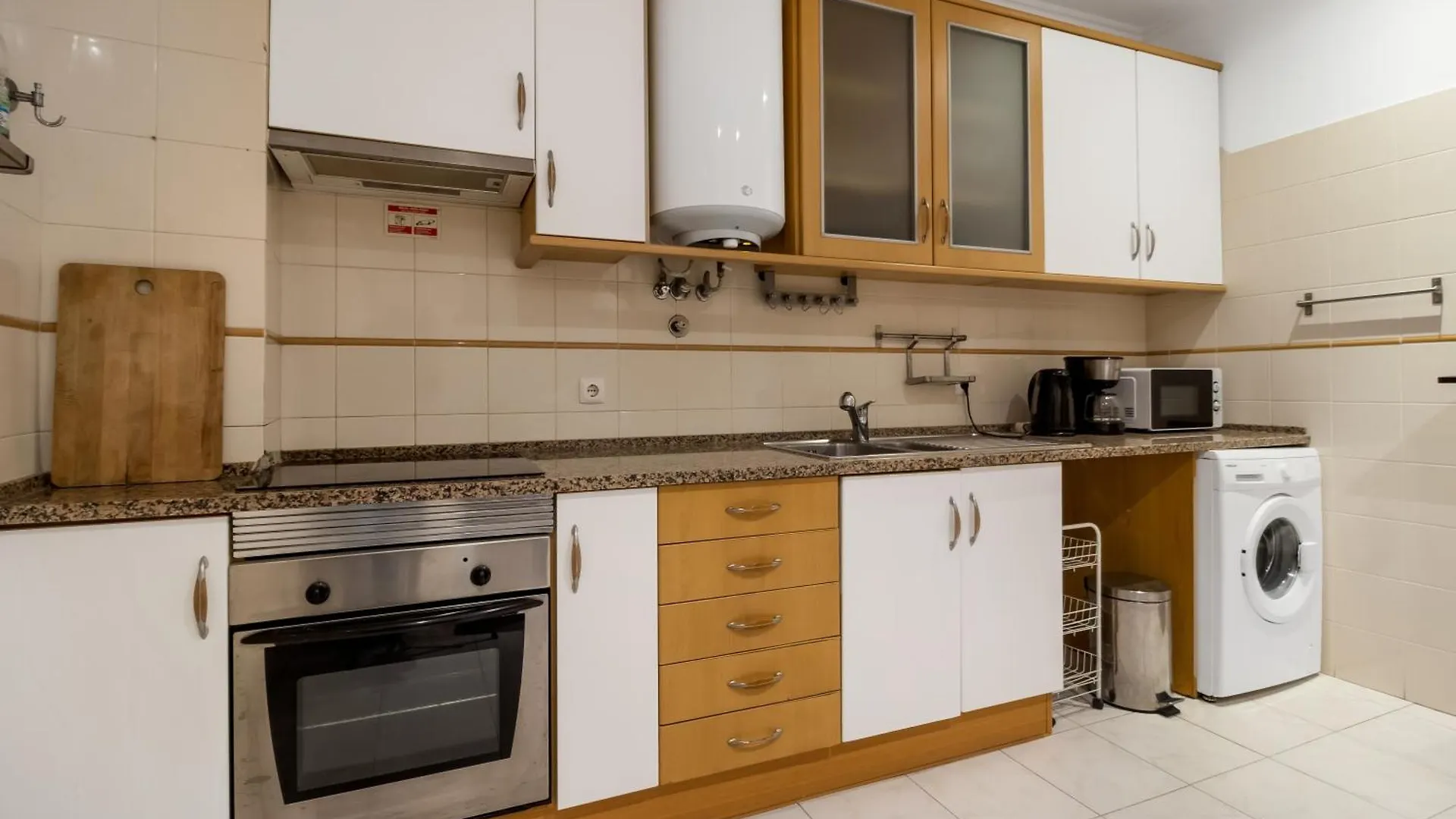 Santa Apolonia Apartment Лиссабон Португалия