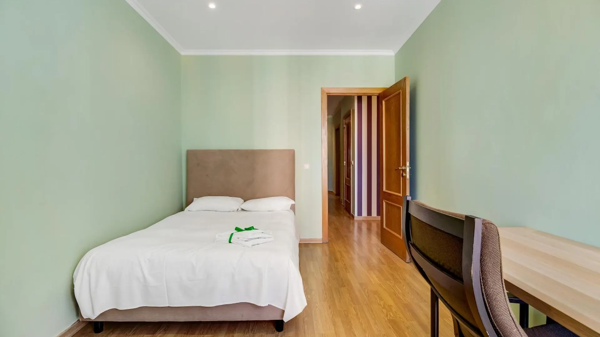 Santa Apolonia Apartment Лиссабон